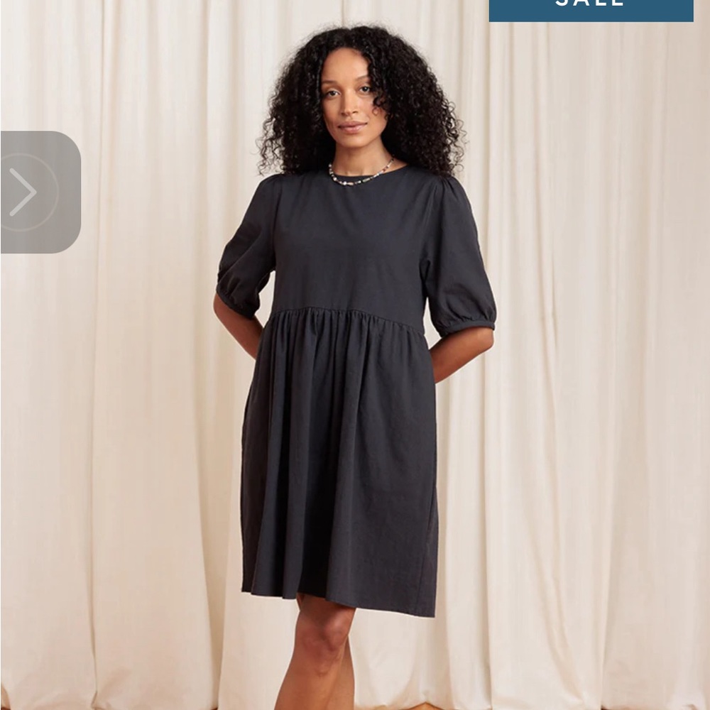 Tradlands Nico 2.0 balloon sleeve dress in black, size 2x